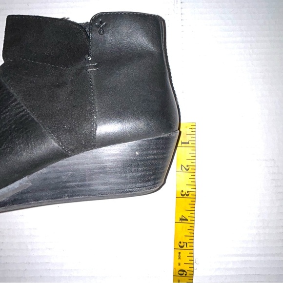 Emu Carlise Wedge Heel Ankle Booties Boots Black Suede Leather Size 8.5 READ - Picture 11 of 13